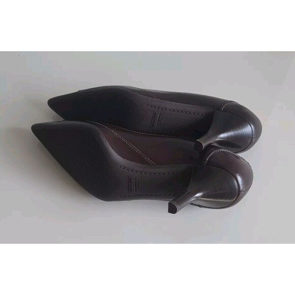 Coach Adena Women's Brown Leather Pointed Toe Minimalist Pumps Shoes Size 7B - Picture 9 of 9